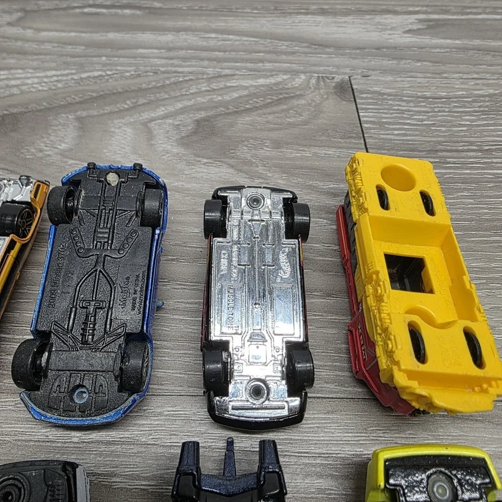 Diecast Cars Lot - HOTWHEELS, Maisto, Mаtchbox, MATTEL,‎ DISNEY - Lot Of 10